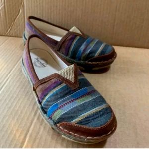 Tony Lama Women's Renata Serape Shoes Round Toe - TLC116L
